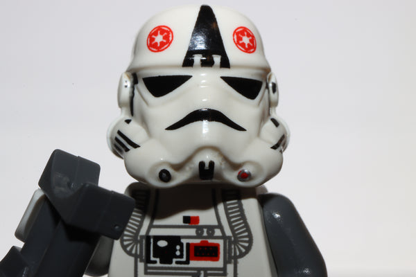 Lego Star Wars AT-AT Driver Stormtrooper Red Imperial Logo 10178-1